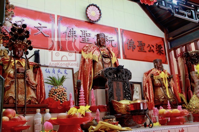 雪兰莪千百家新村阮梁圣佛宫Selangor Petaling Jaya Yuen Leong Sing Fatt Temple Deity1